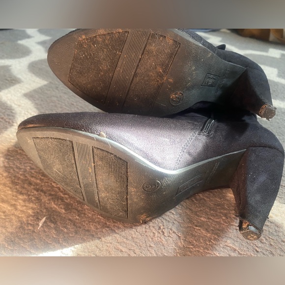 Mossimo Heeled Ankle Booties - Picture 11 of 12